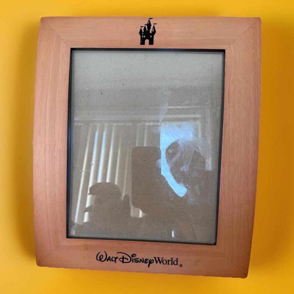 Walt Disney World Wood Picture Frame for 5 x 7 Photo Used